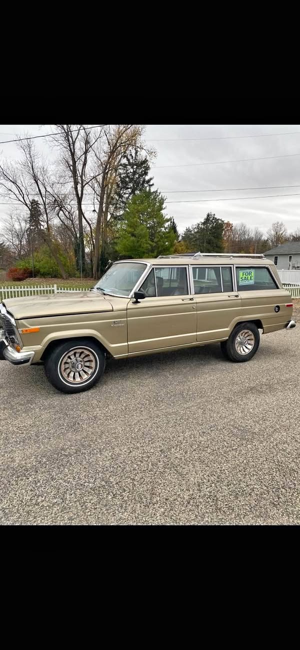 1985 Jeep Grand Wagoneer - Limited