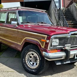 1985 Jeep Grand Wagoneer