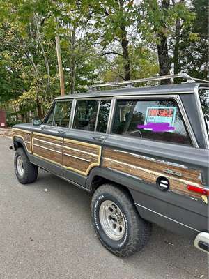 1988 Jeep Grand Wagoneer