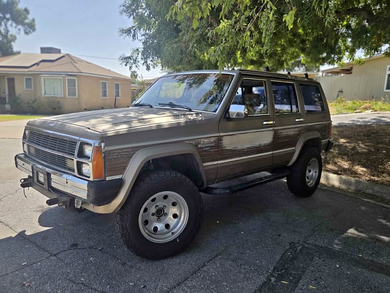 1988 Jeep Wagoneer - Sport Utility 4D
