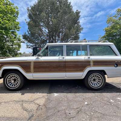 1990 Jeep Grand Wagoneer - Obsidian Sport Utility 4D