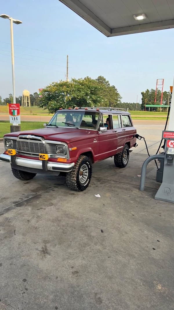1984 Jeep Grand Wagoneer - Other