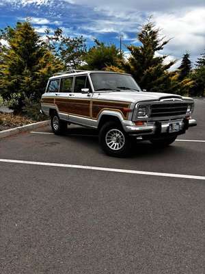 1989 Jeep Grand Wagoneer - Wood trim