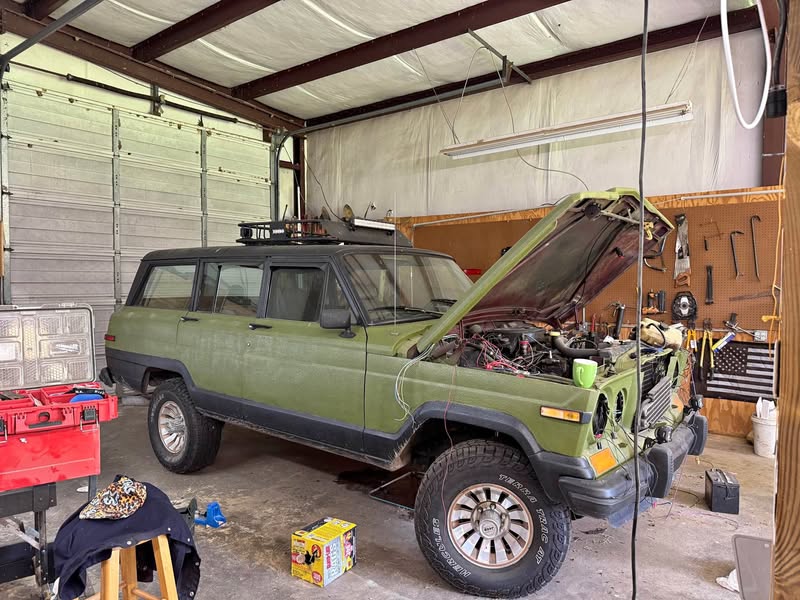 1986 Jeep Grand Wagoneer - Sport Utility 4D