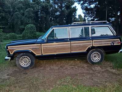 1989 Jeep Grand Wagoneer - Woody