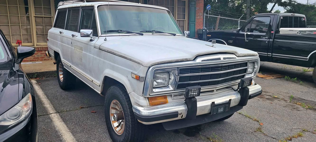 1990 Jeep Grand Wagoneer