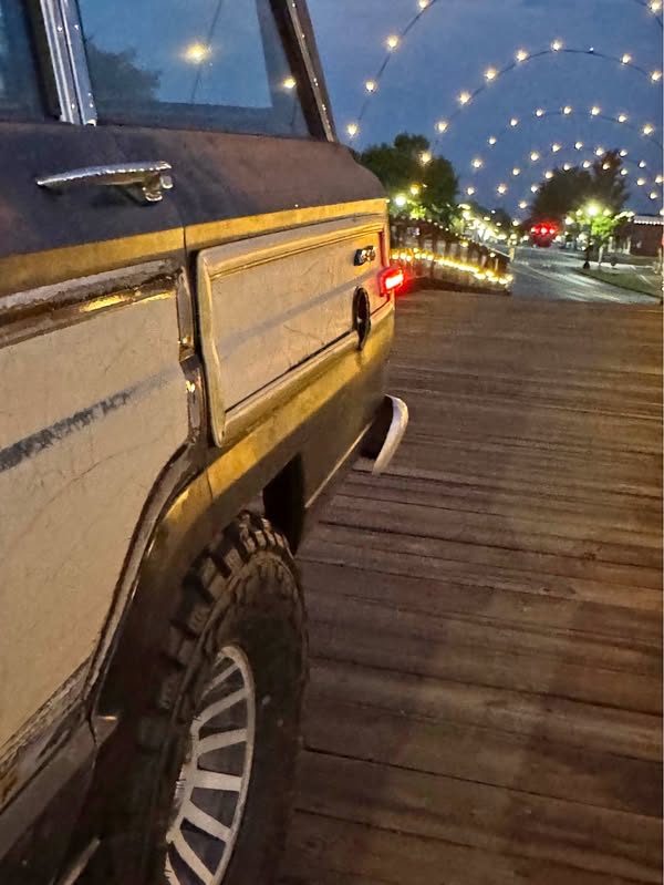 1988 Jeep Grand Wagoneer - Sport Utility 4D