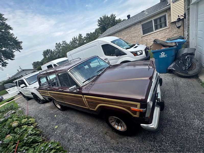 1987 Jeep Grand Wagoneer