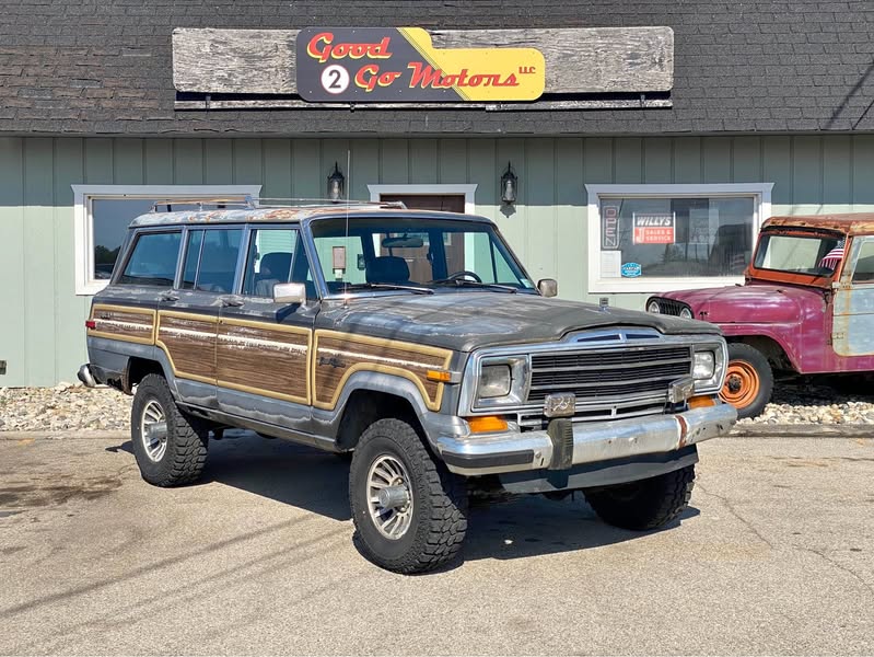 1989 Jeep Grand Wagoneer - Sport Utility 4D