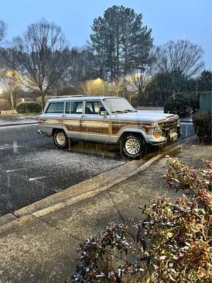 1987 Jeep Grand Wagoneer