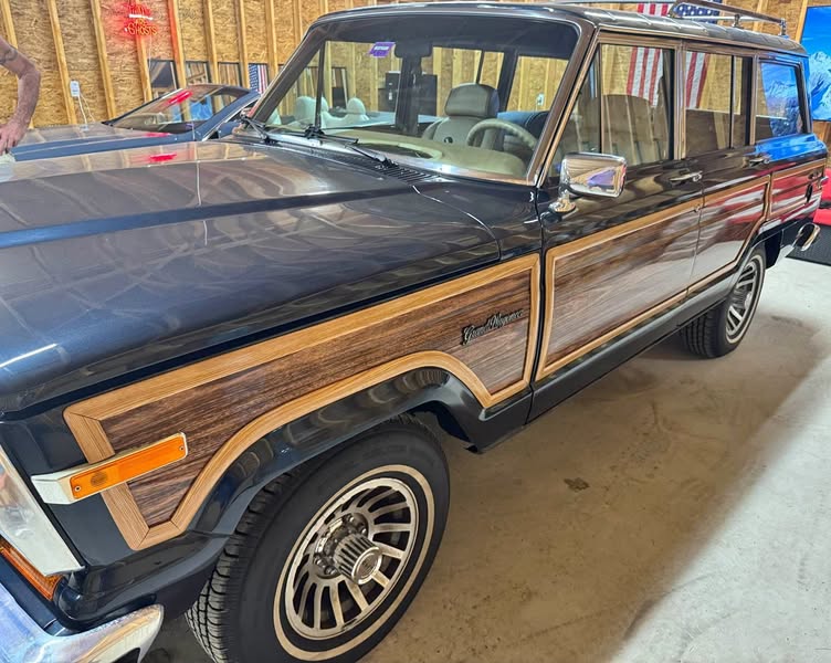 1991 Jeep Grand Wagoneer