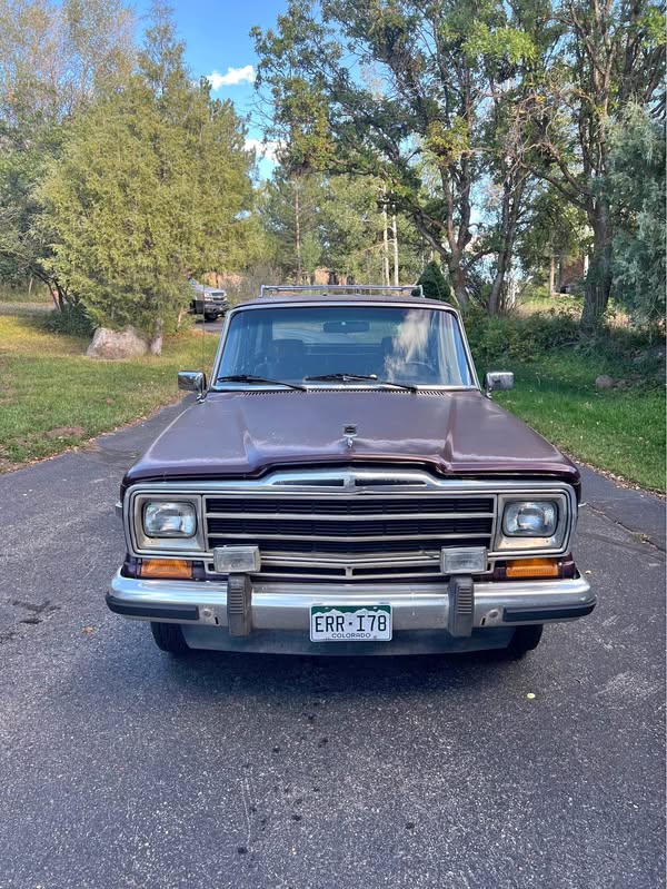 1987 Jeep Grand Wagoneer