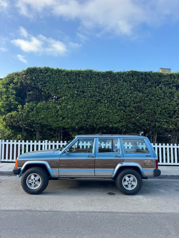 1987 Jeep Wagoneer L - Other