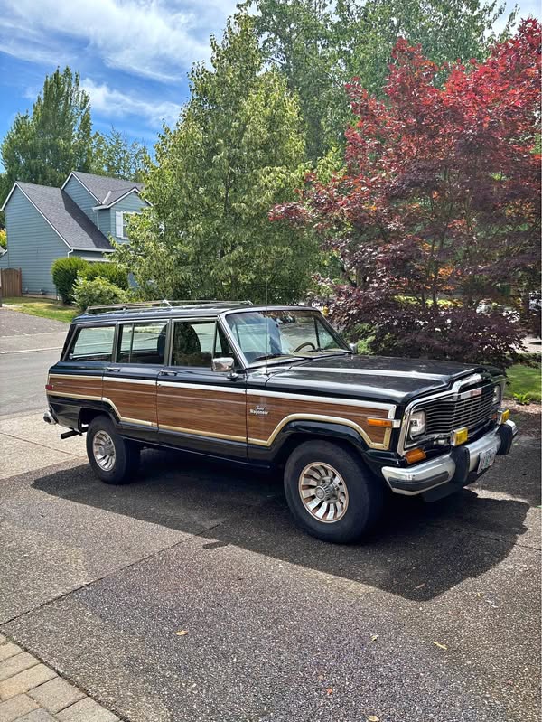 1984 Jeep Grand Wagoneer