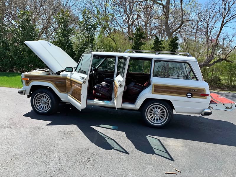 1989 Jeep Grand Wagoneer - Series II Obsidian Sport Utility 4D