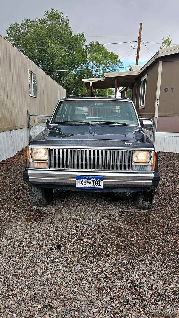 1985 Jeep Wagoneer
