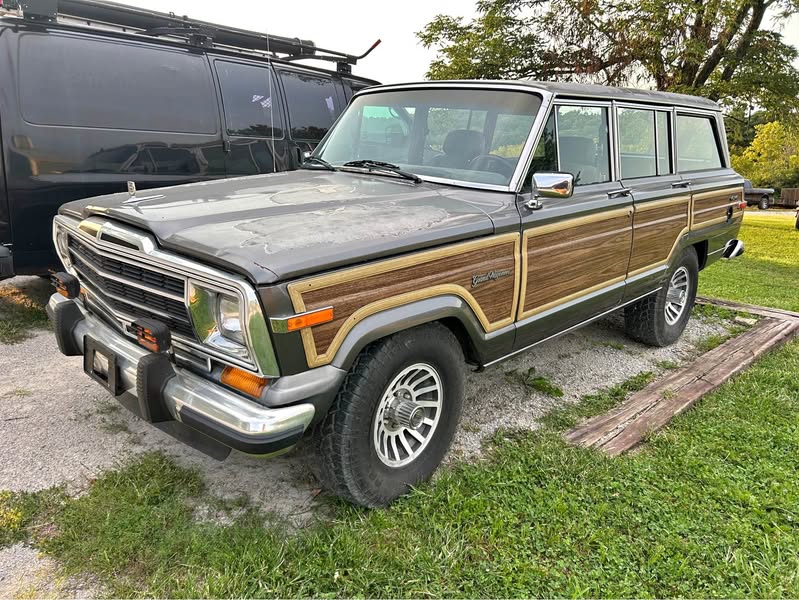 1989 Jeep Grand Wagoneer - Sport Utility 4D