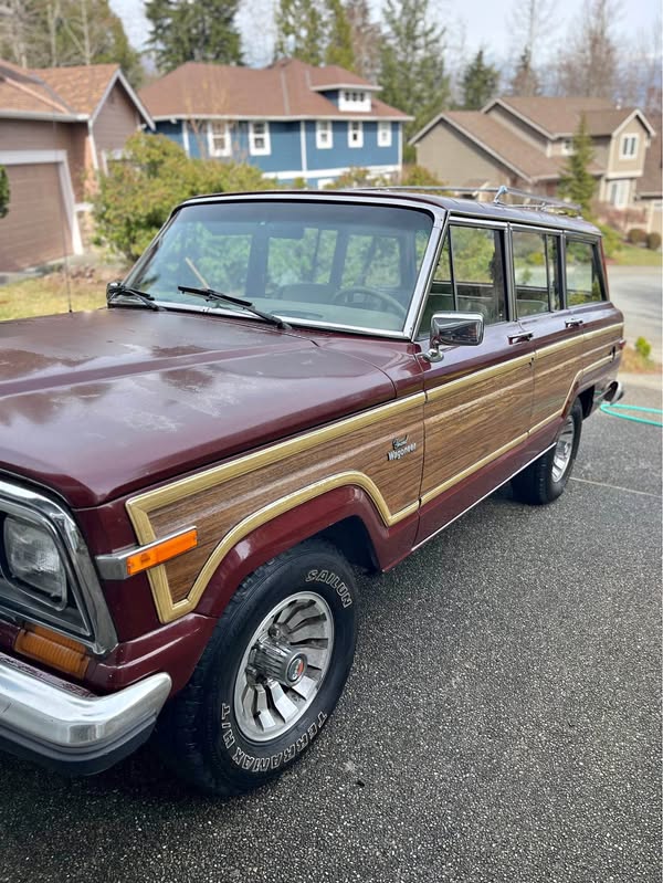 1984  Jeep Grand Wagoneer - all original - North Bend)