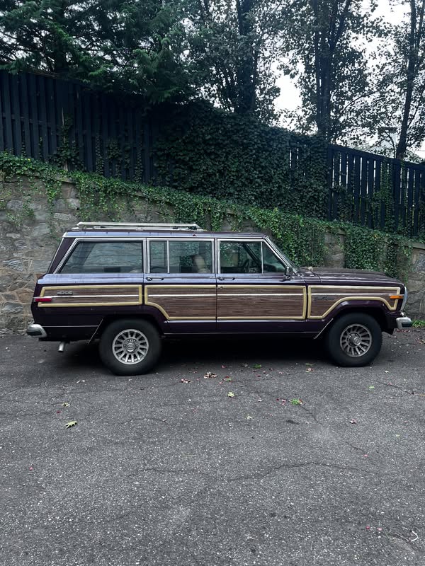 1988 Jeep Grand Wagoneer Sport Utility 4D