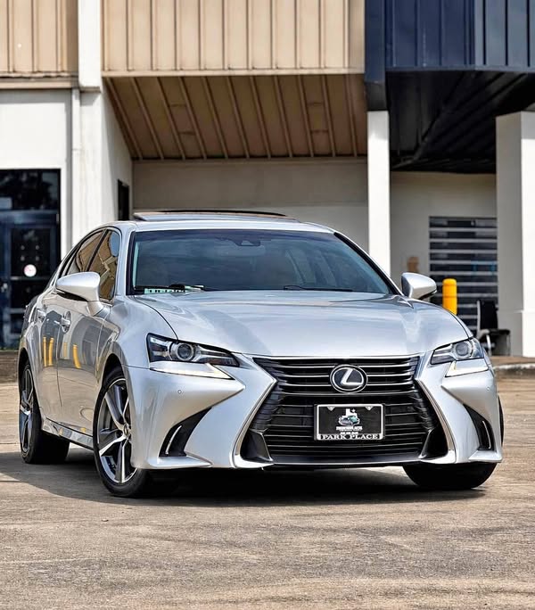2017 Lexus GS - GS 350 Crafted Line Sedan 4D