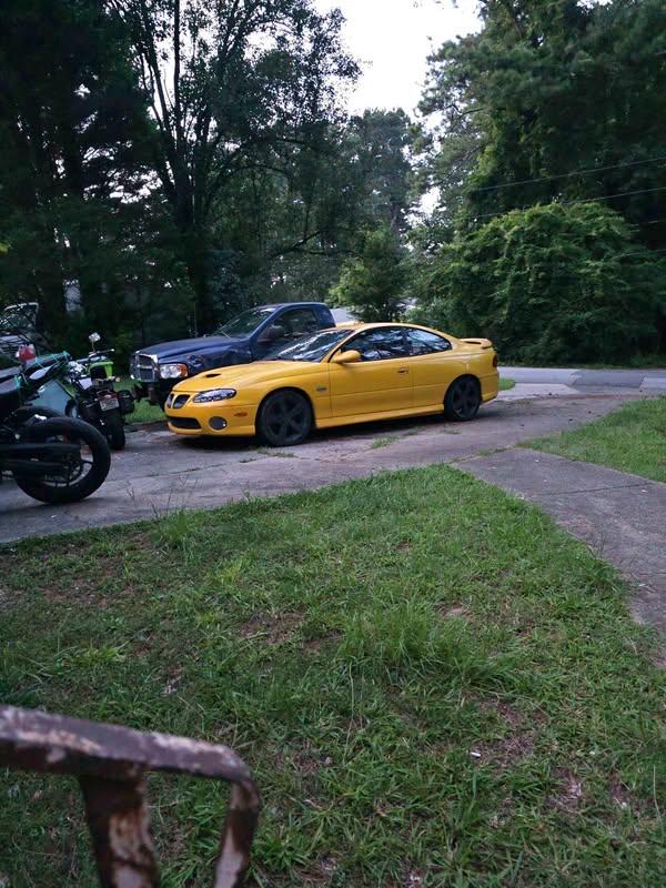 2005 Pontiac GTO - Coupe 2D