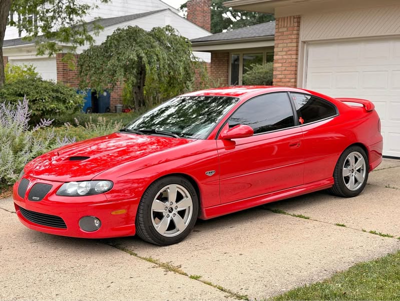 2005 Pontiac GTO - Coupe 2D