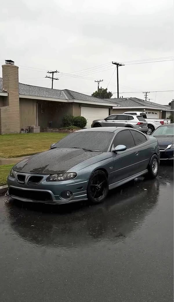 2005 Pontiac GTO - Coupe 2D