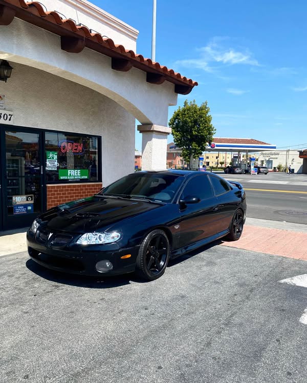 2005 Pontiac GTO - Coupe 2D