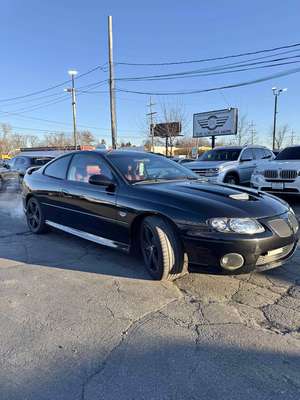 2005 Pontiac GTO - Coupe 2D