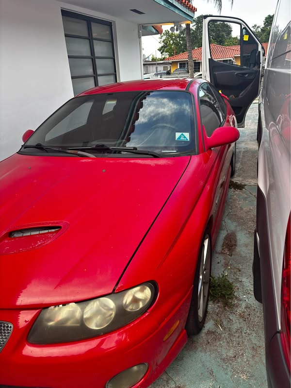 2005 Pontiac GTO - Coupe 2D