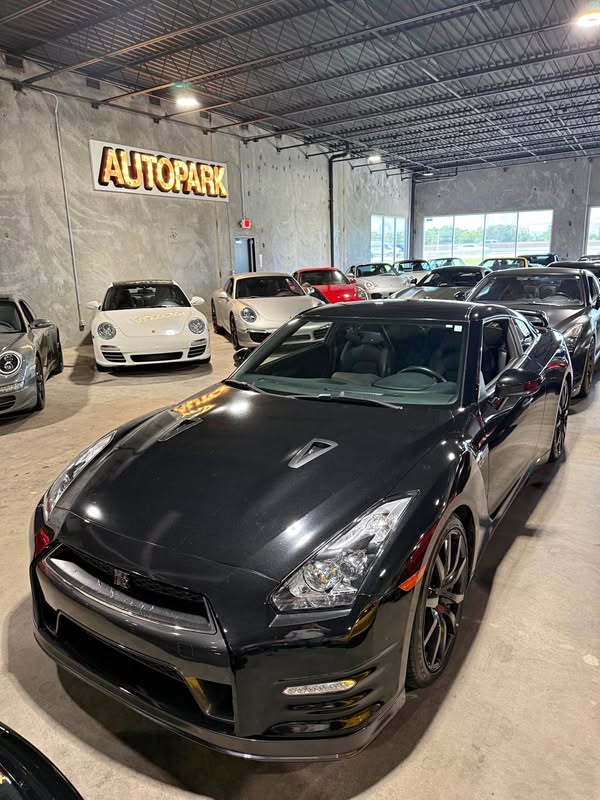 2013 Nissan GT-R - Premium