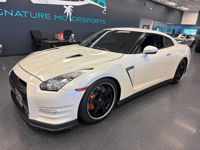 2014 Nissan GT-R - Black Edition  Coupe 2D