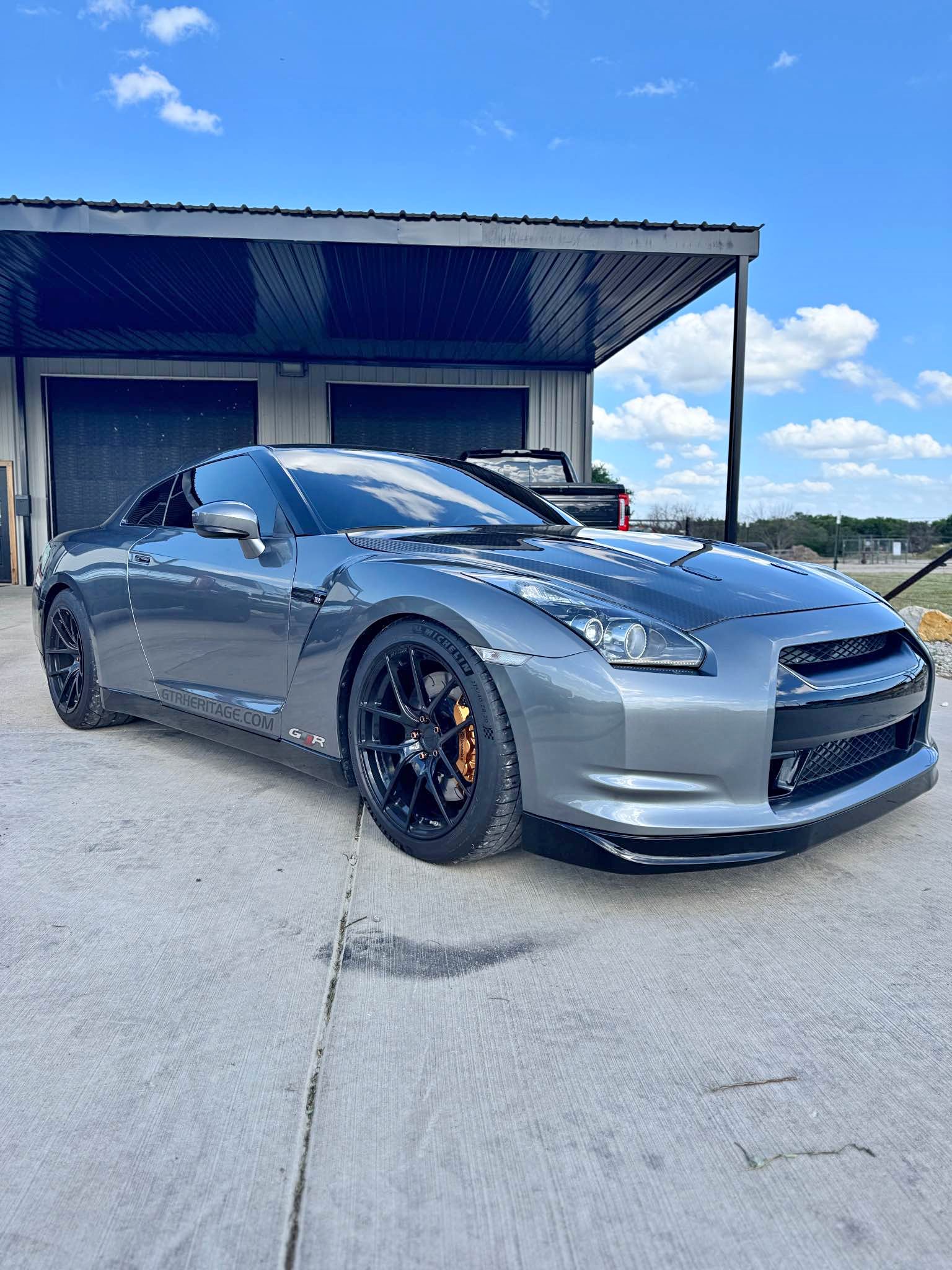 2009 Nissan GT-R - Premium Coupe 2D