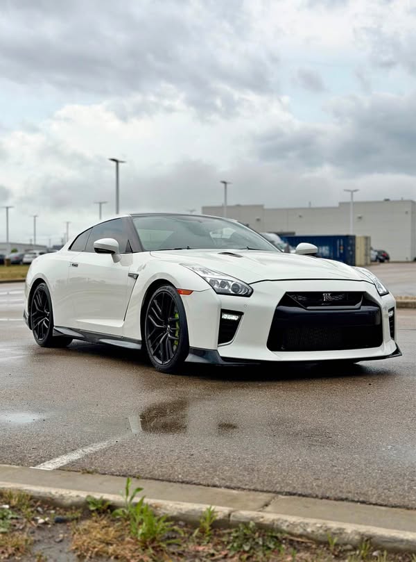 2017 Nissan GT-R - Premium Coupe 2D