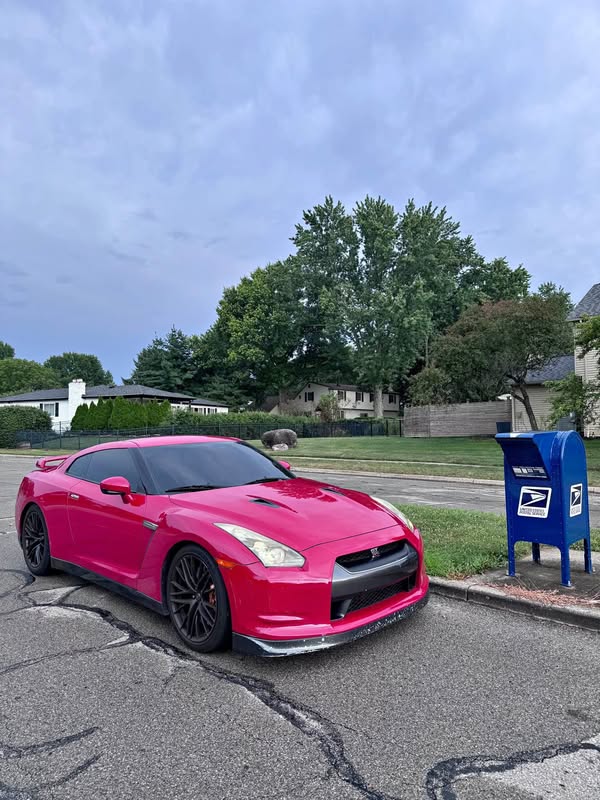 2010 Nissan GT-R - Premium Coupe 2D