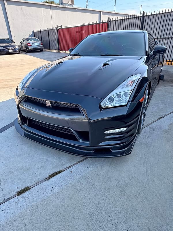 2014 Nissan GT-R - Black Edition  Coupe 2D