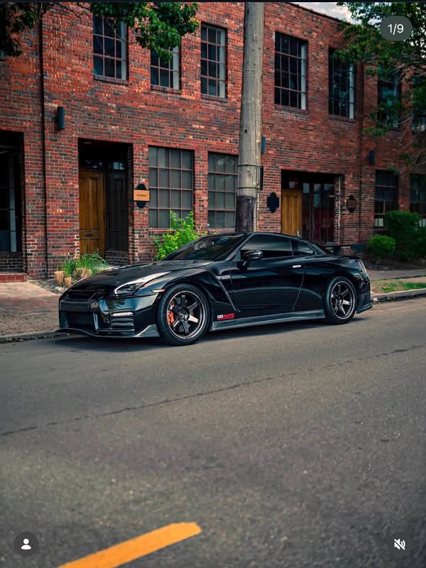 2013 Nissan GT-R - Premium Coupe 2D
