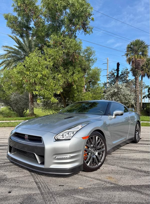 2016 Nissan GT-R - Premium Coupe 2D