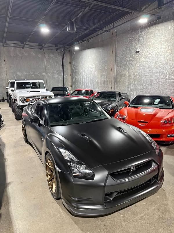 2010 Nissan GT-R - Premium
