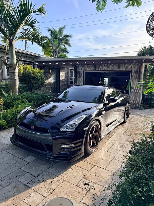 2016 Nissan GT-R - Premium