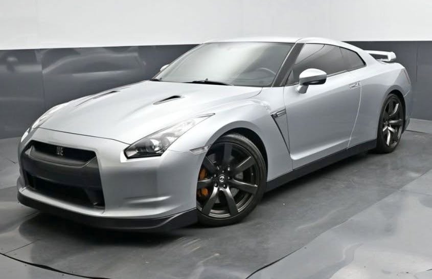 2011 Nissan GT-R Premium