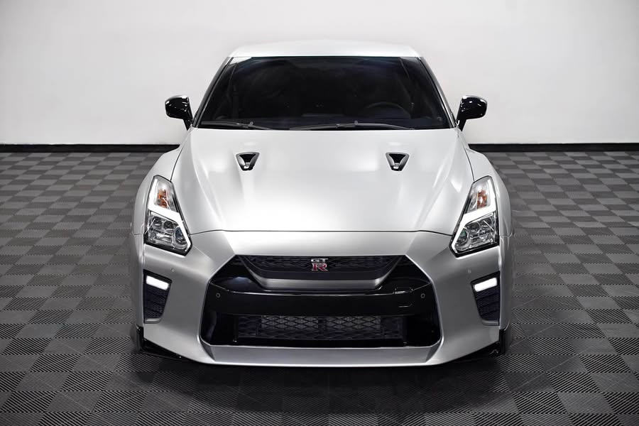 2020 Nissan GT-R - Premium
