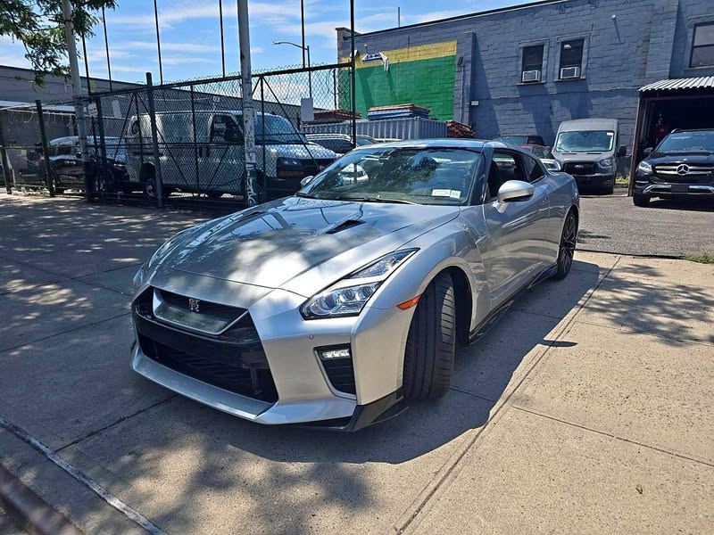 2023 Nissan GT-R - Premium