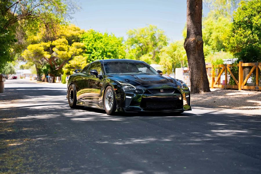 2009 Nissan GT-R - Premium Coupe 2D