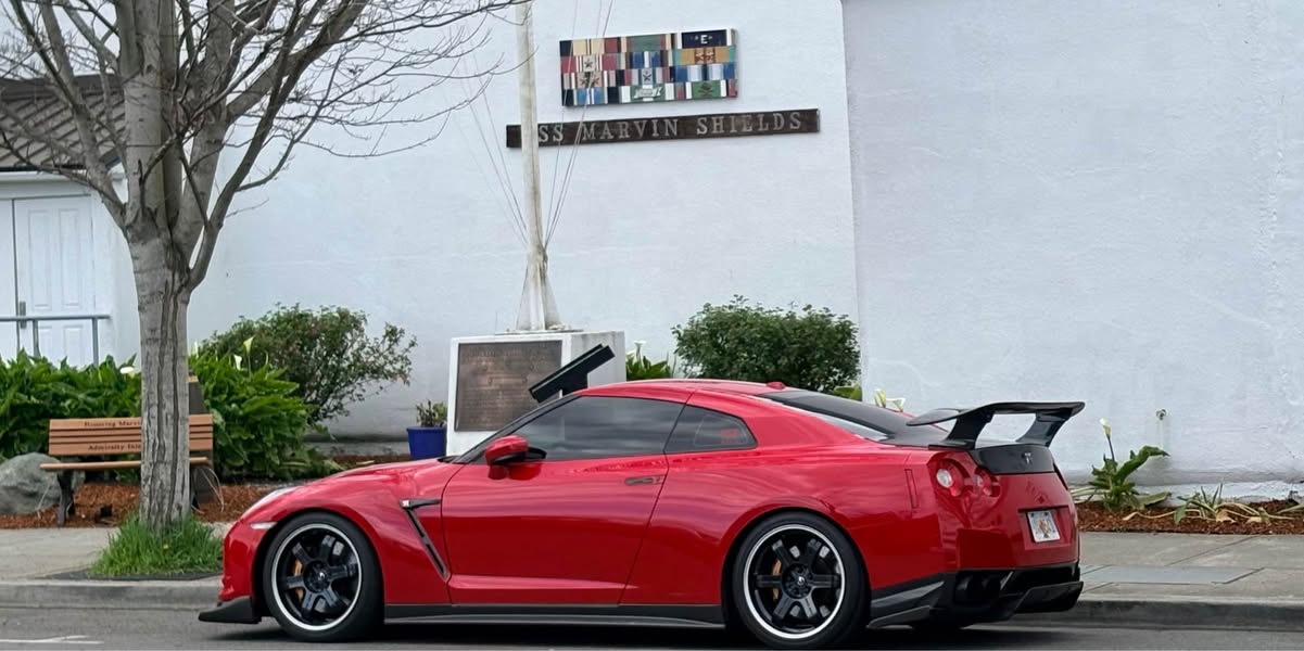 2010 Nissan GT-R - Premium