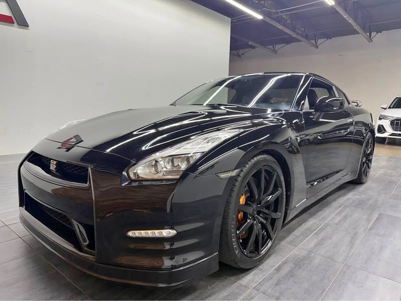 2015 Nissan GT-R Black Edition