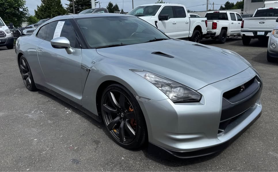 2011 Nissan GT-R - Premium Coupe 2D