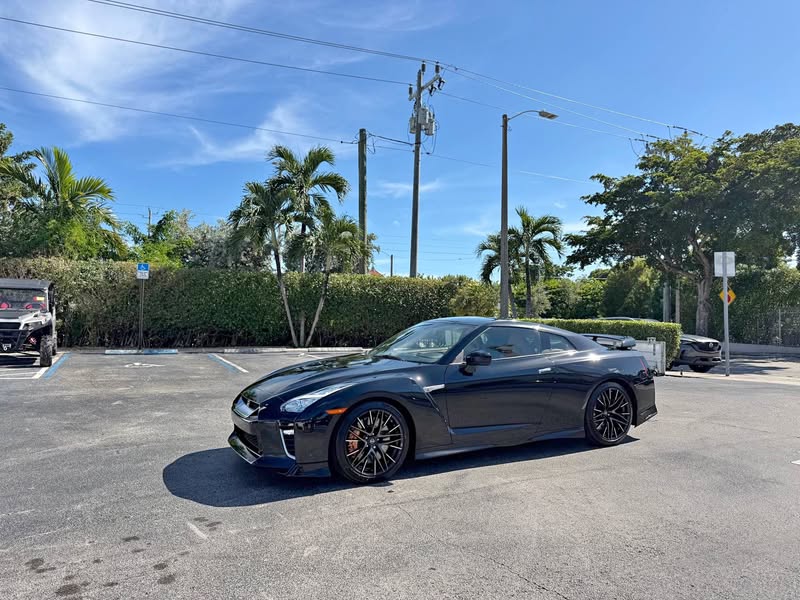 2020 Nissan GT-R