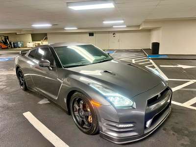 2015 Nissan GT-R - Black edition