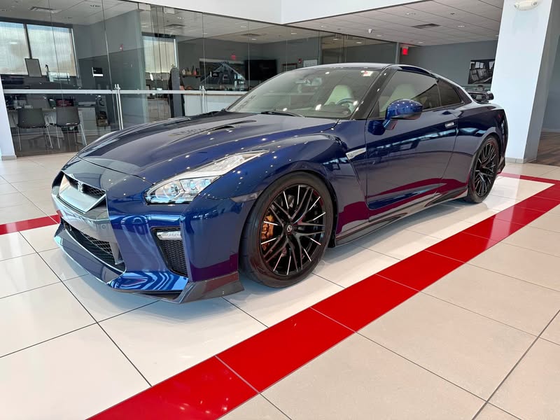 2017 Nissan GT-R - Premium Coupe 2D